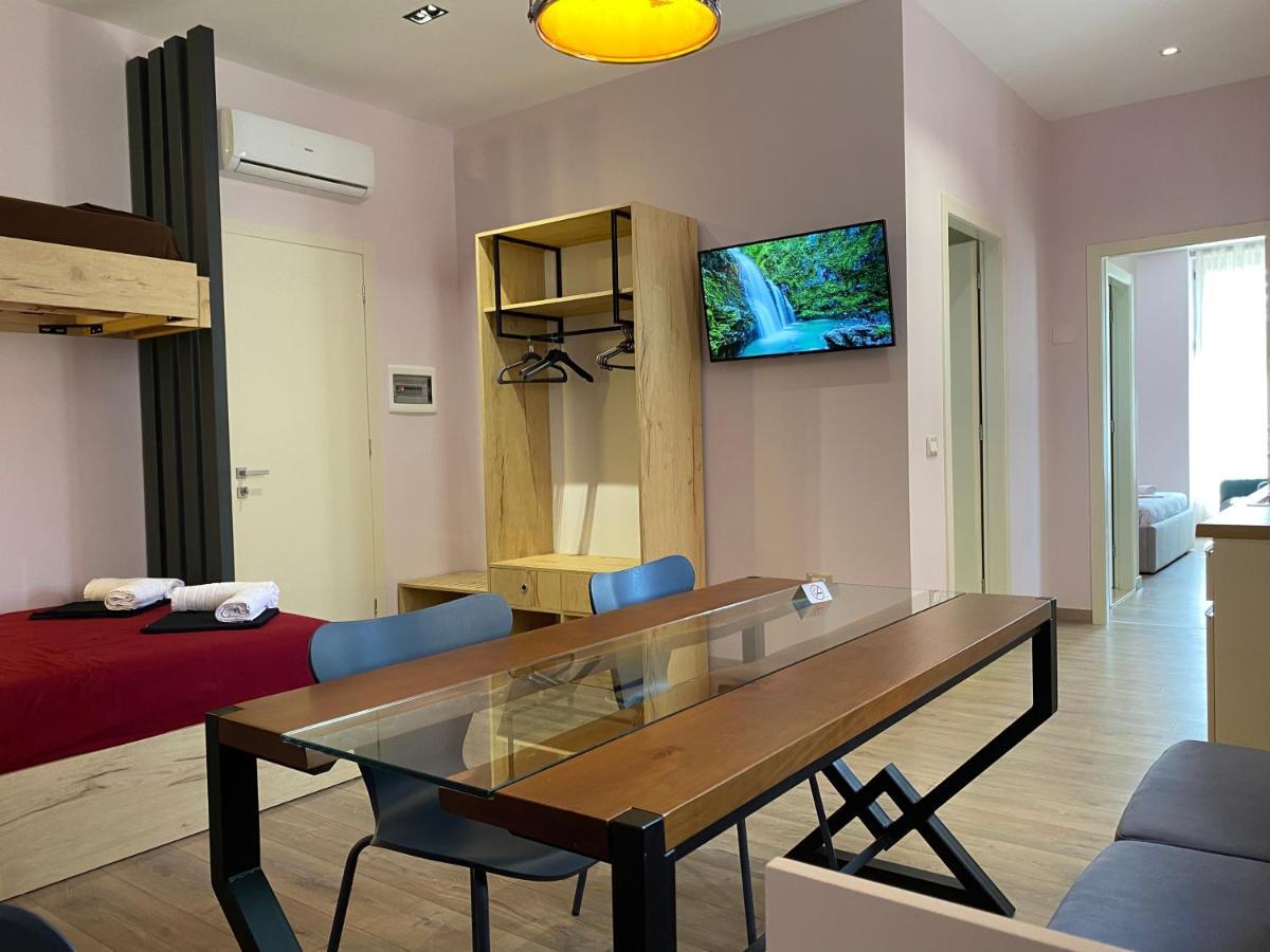 Apartamente Melodi Dıraç Dış mekan fotoğraf